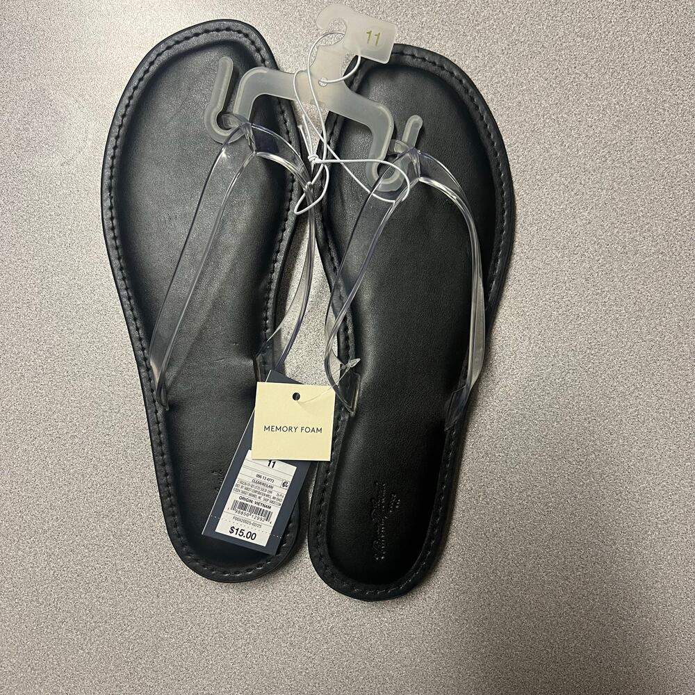 Women’s black memory foam flip flops NWT size 11